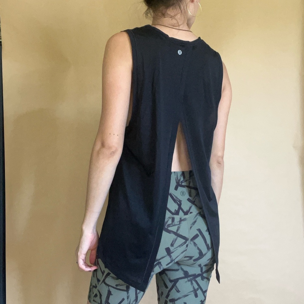 SOLD 🛑 Lululemon Workout Light T